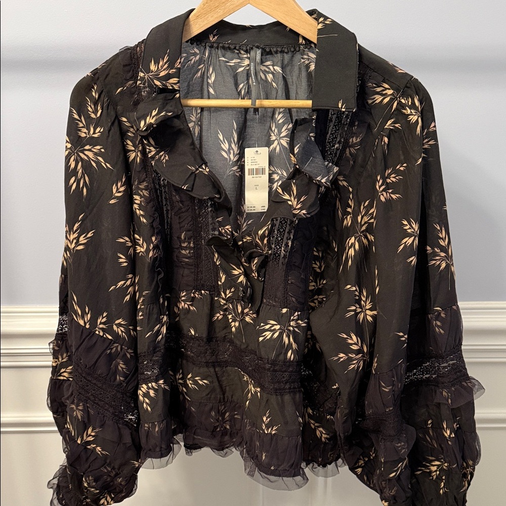 Anthropologie V-Neck Ruffled Black Motif Flowy Lace Ruffle Blouse L NWT